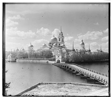 Monastery Red Naive